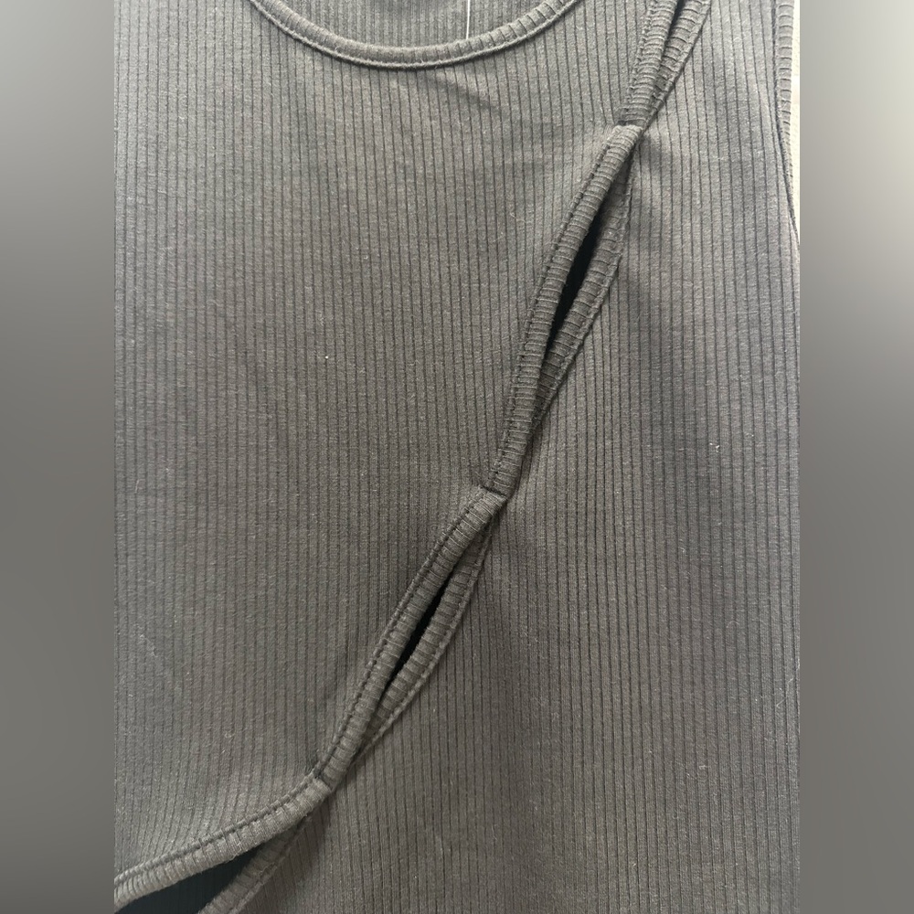 Lulu's Ribbed Black Tank Top - Picture 2 of 6